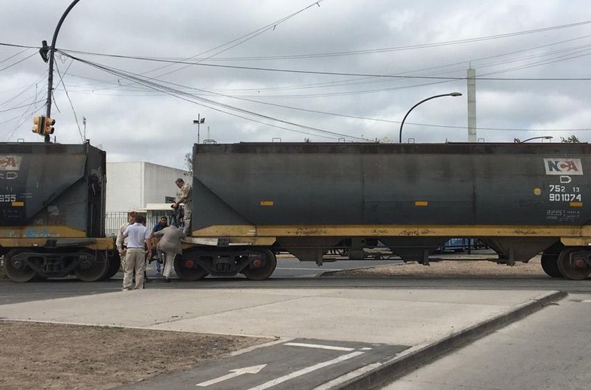 Falleció la mujer que fue atropellada por un tren esta mañana