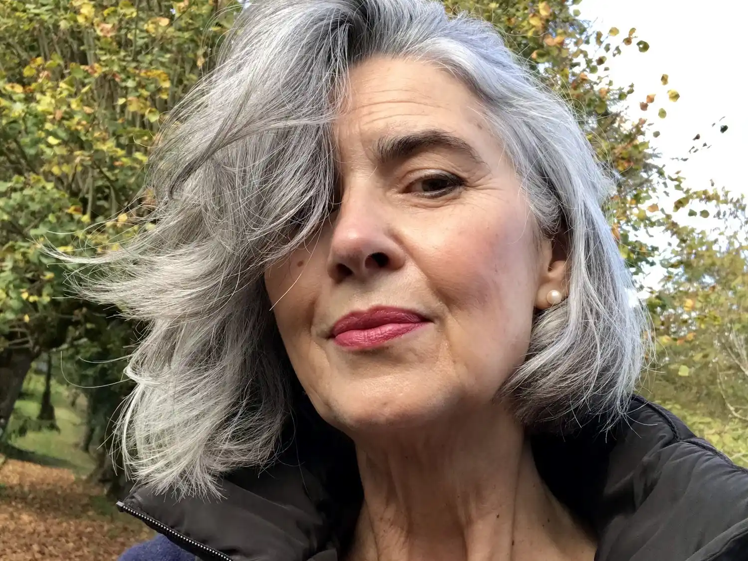 Adiós a las canas: una fórmula natural con jengibre y aceite de oliva para revitalizar tu cabello