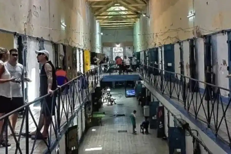 Preocupación en Coronda por la superpoblación carcelaria: el intendente la definió como "una bomba de tiempo"