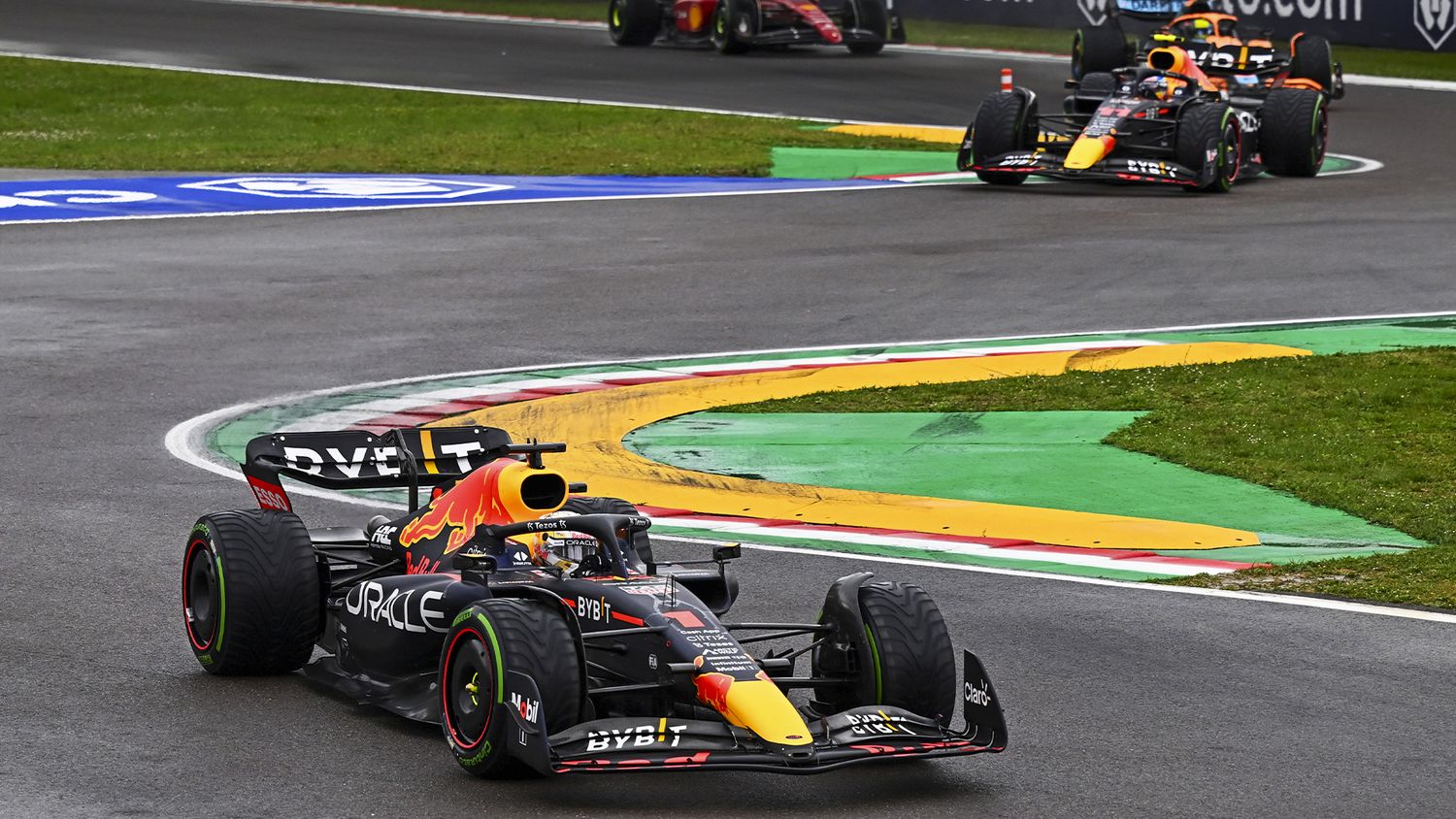 Verstappen ganó en Imola escoltado por su compañero