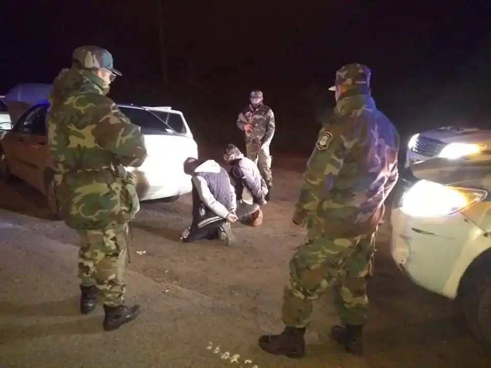 Tres detenidos con armas de guerra sin numeración