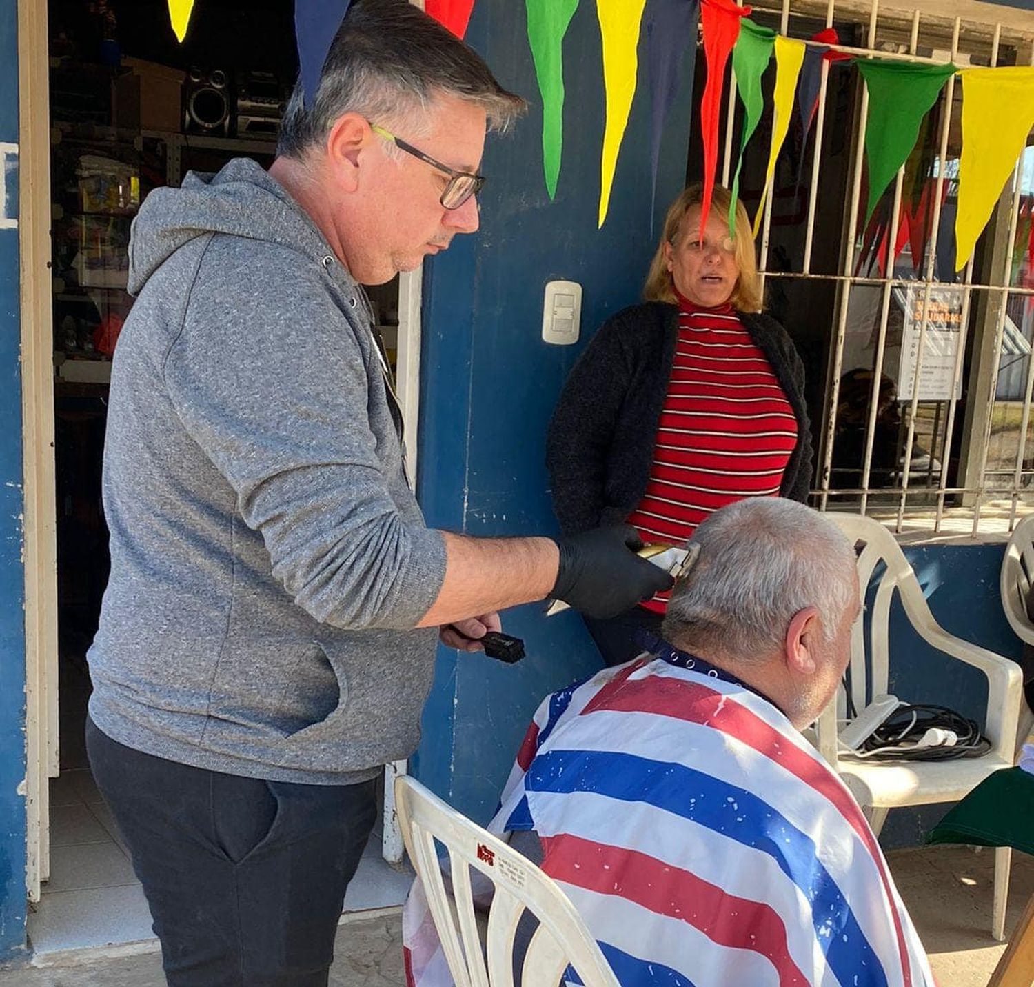 “Tijeras Solidarias” se muda a la vecinal del barrio Ciudad Nueva