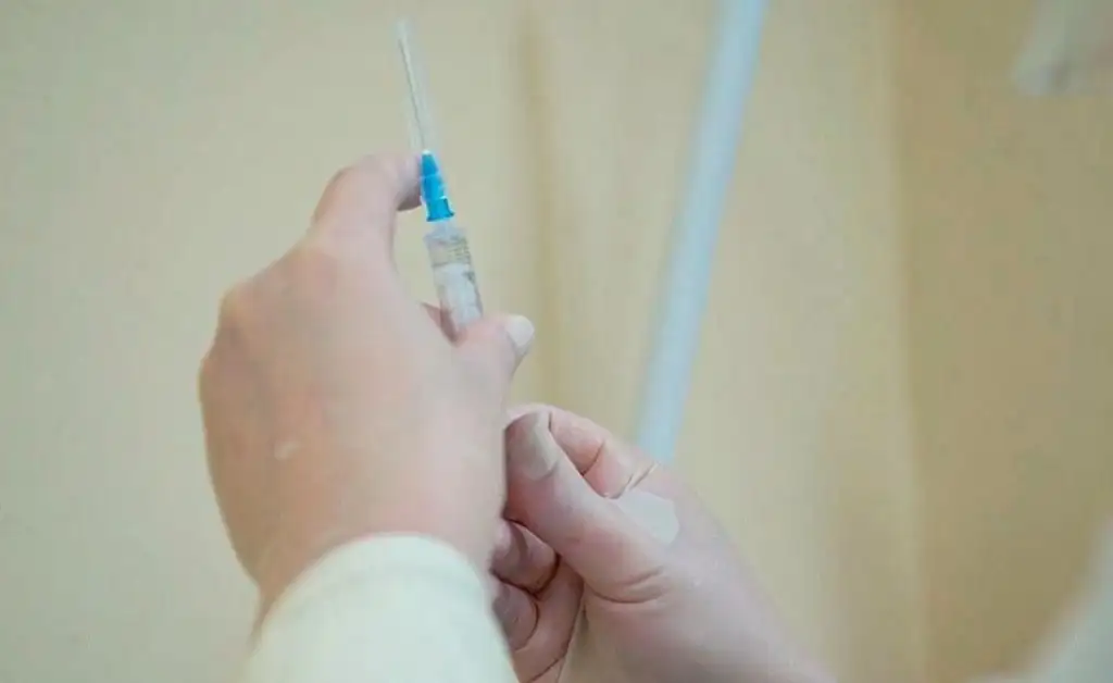 Los 14 puntos clave de la vacuna de Pfizer y BioNTech que analizará la FDA