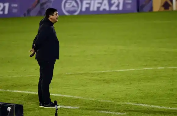 Burgos: «Nosotros no somos de llorar, hoy nos tocó perder pero estoy orgulloso de los jugadores»