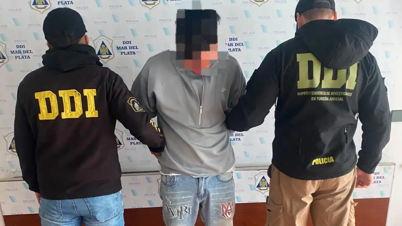 Tras permanecer escondido por dos meses, el sospechoso fue ubicado en un lujoso departamento frente al mar.