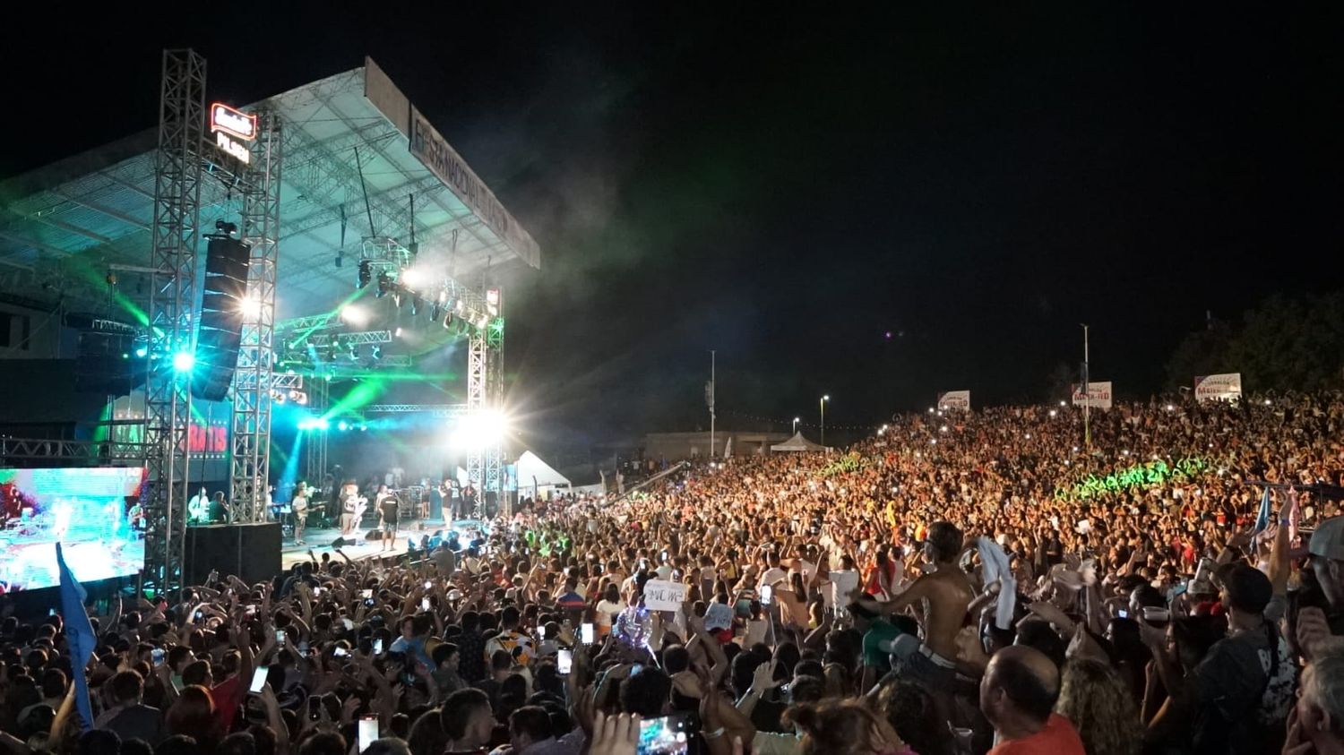 Santa Fe Pilsen estará presente en la costa del litoral este verano y comienza en la Fiesta del Lago