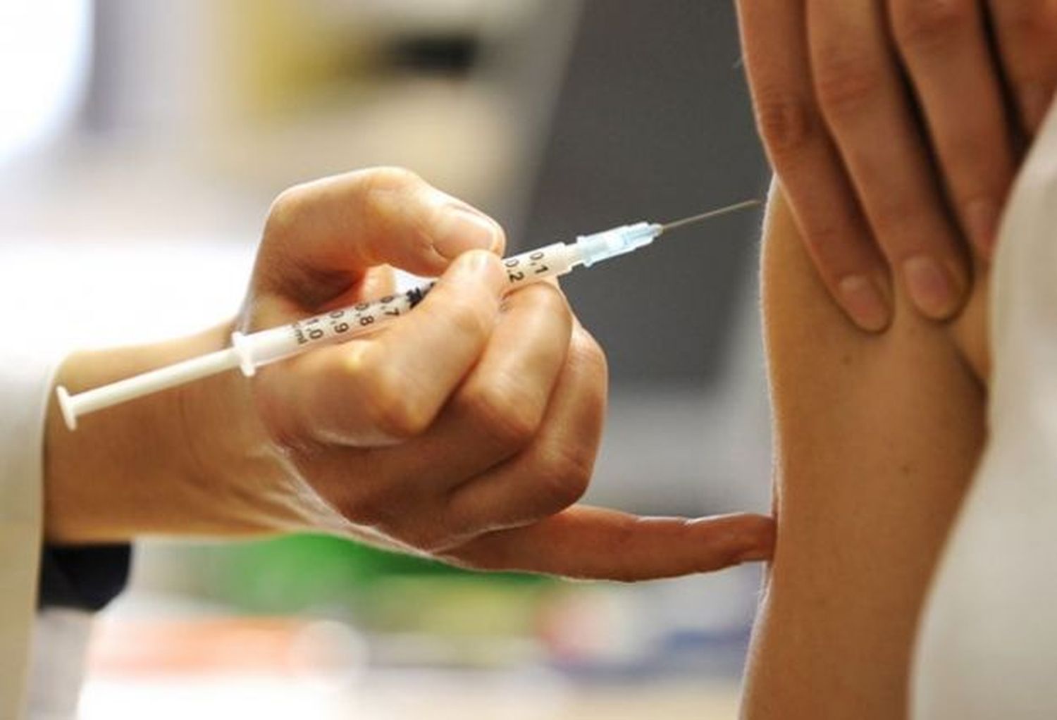Alejandra Berlari: Farmacéuticos preocupados por ingreso Farmacity en la provincia
