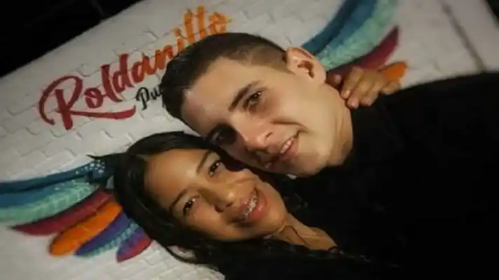 DE VARIAS PUÑALADAS: joven venezolano mató a su novia y luego intentó quitarse la vida en Colombia