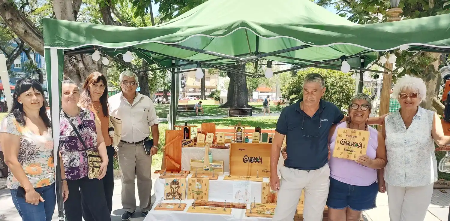 Feria de Emprendedores y “Paseo del Río”