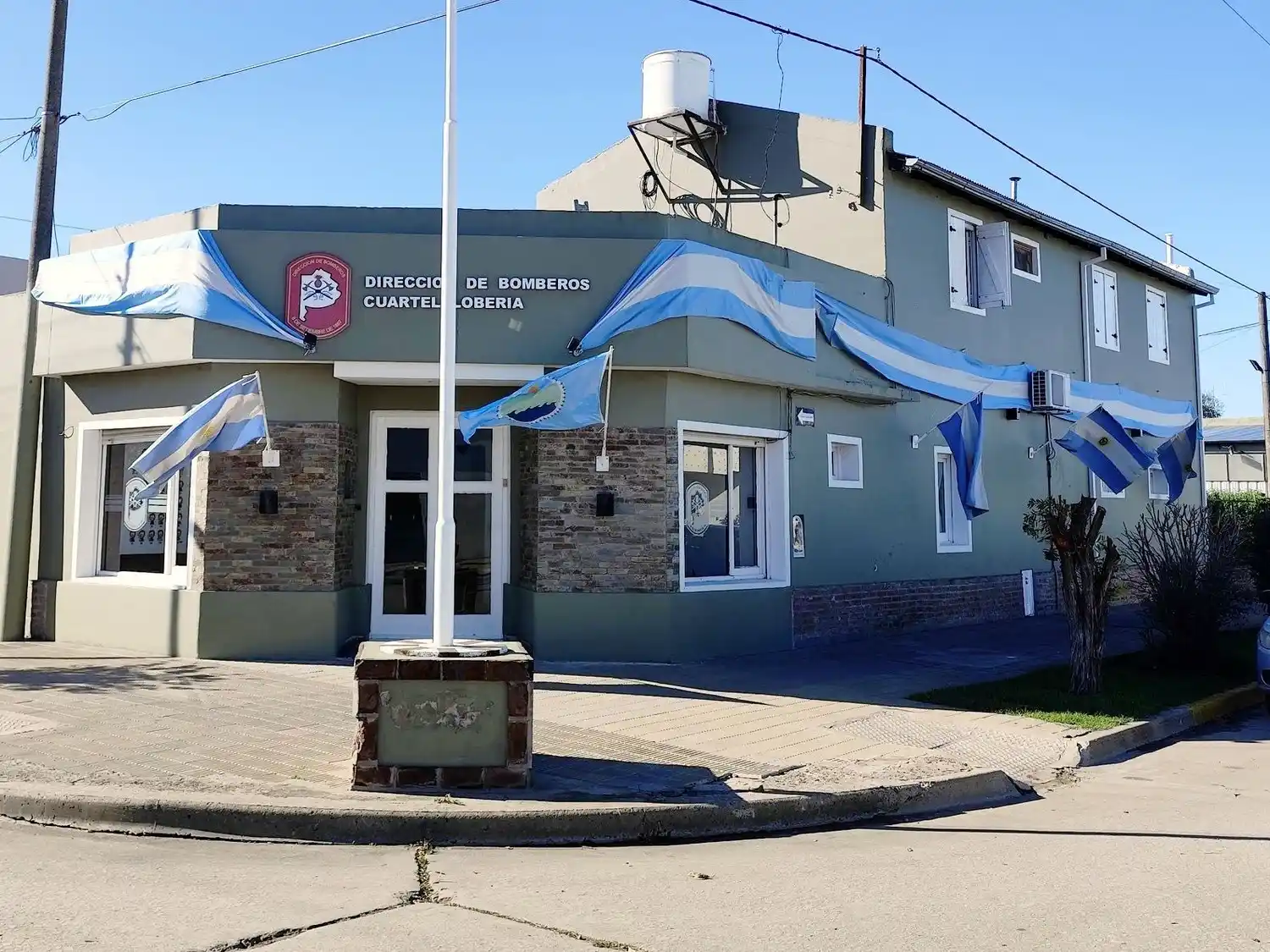 Se incendió una camioneta cerca de Arenas Verdes