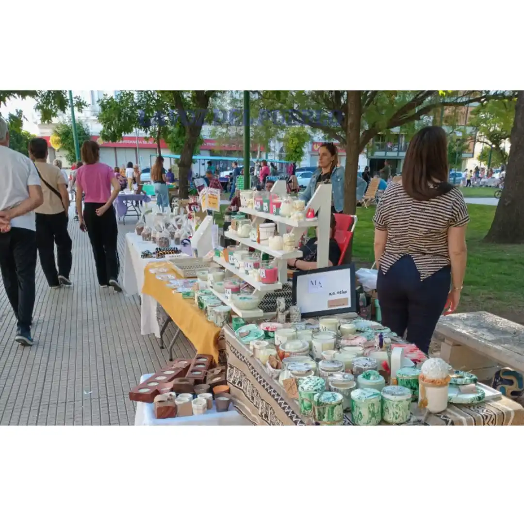 Se realizó una feria de artesanos y emprendedores