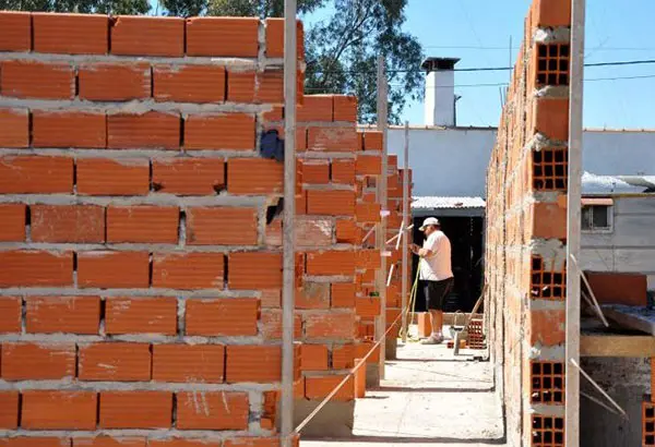 Proponen una rebaja del 50% en los derechos de construcción, para regularizar las ampliaciones