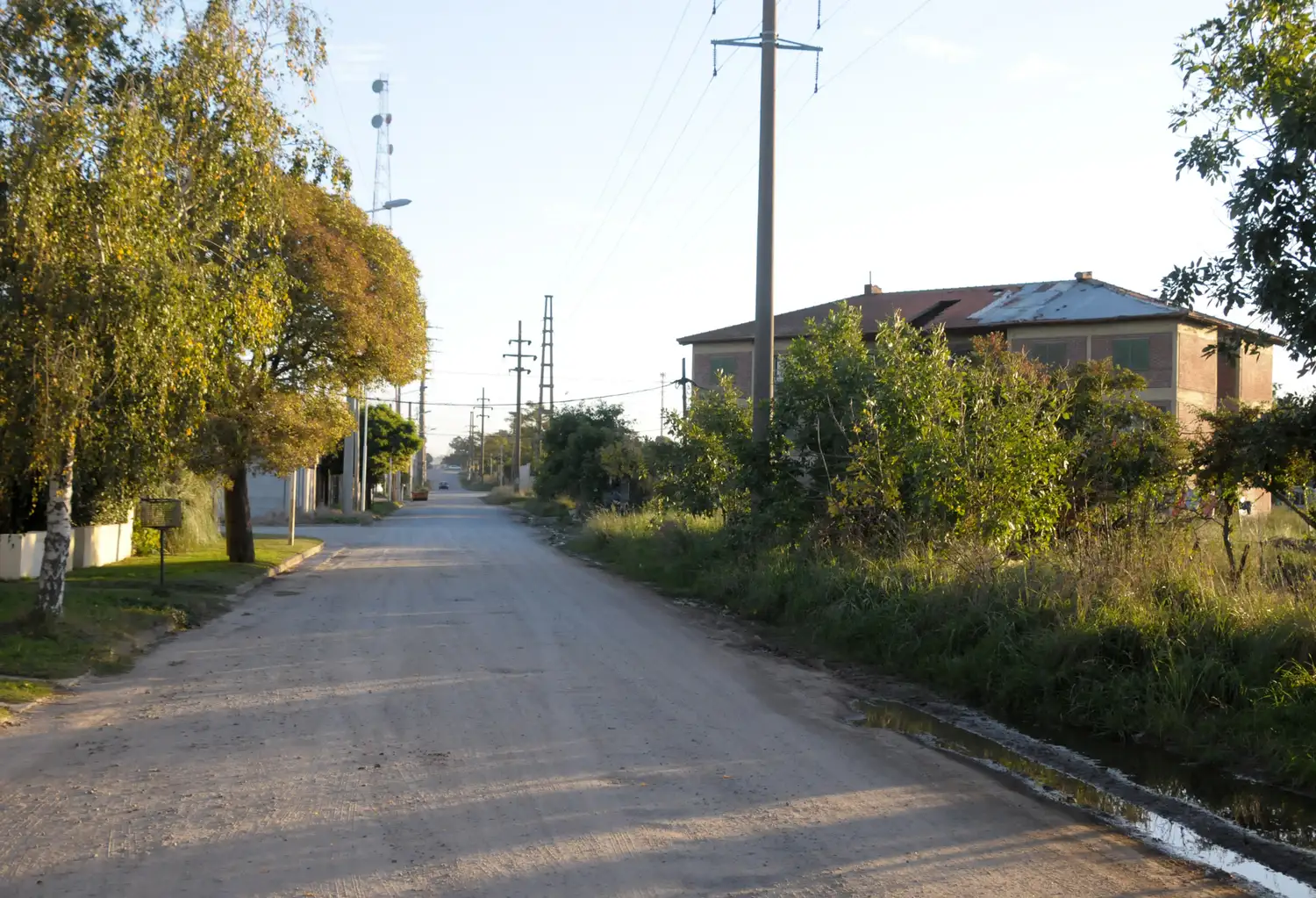 Vecinos de Lavalle al 1700 exigen soluciones por los trastornos que provocan los usurpadores de Tarraubel
