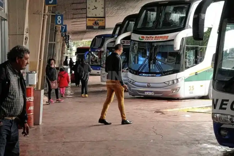 Boleto interurbano: desde este lunes rige el primero de los dos aumentos de 20% en Santa Fe