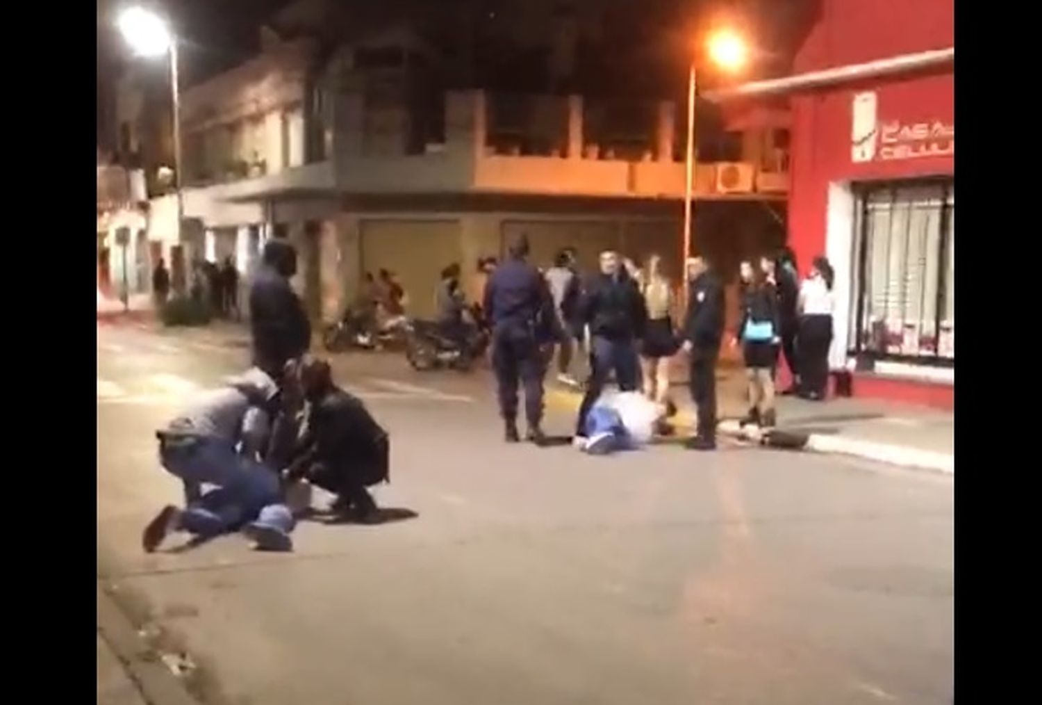 Denuncian violencia policial en un procedimiento del sábado a la madrugada