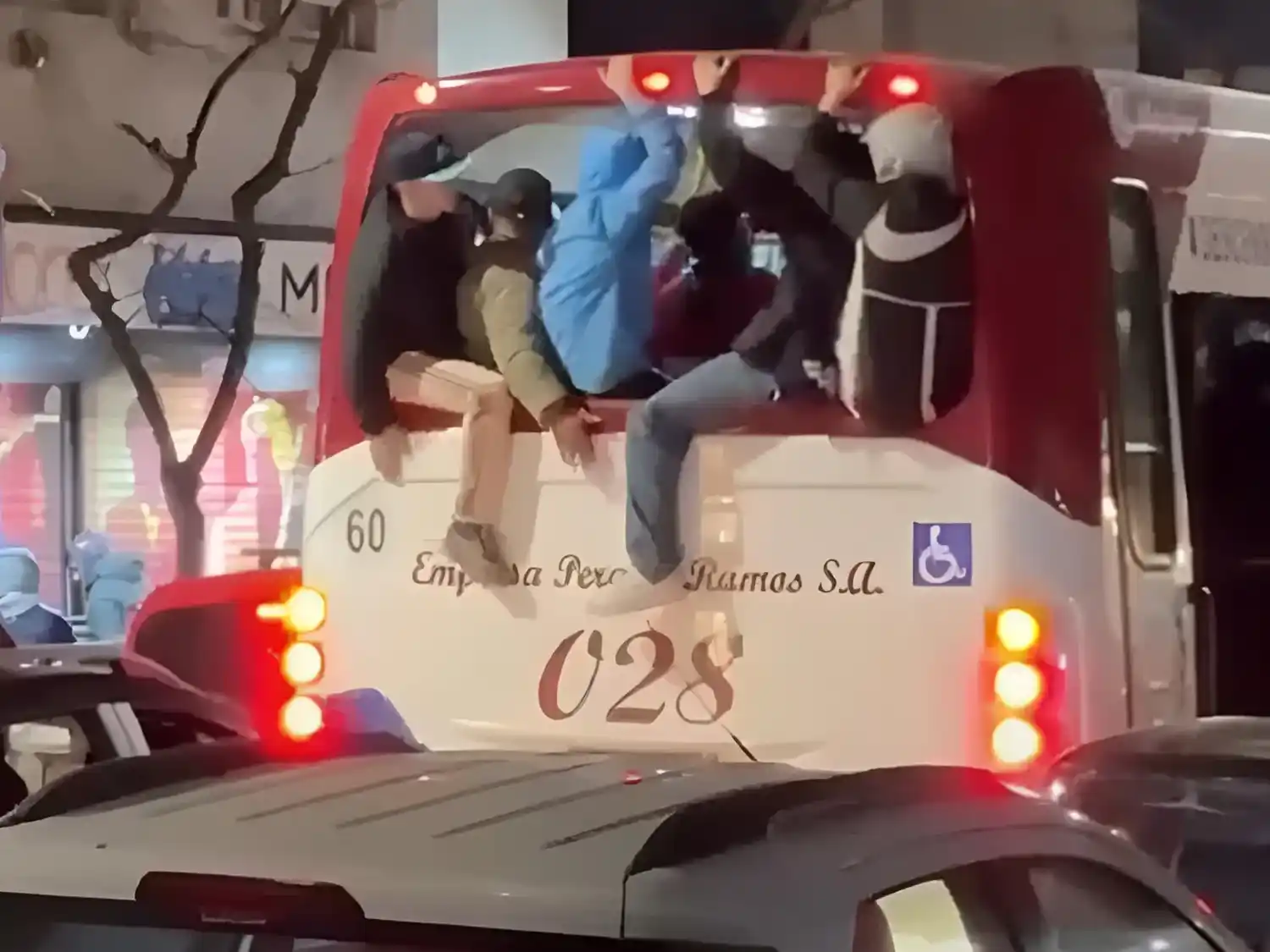 Festejos desmedidos (2)