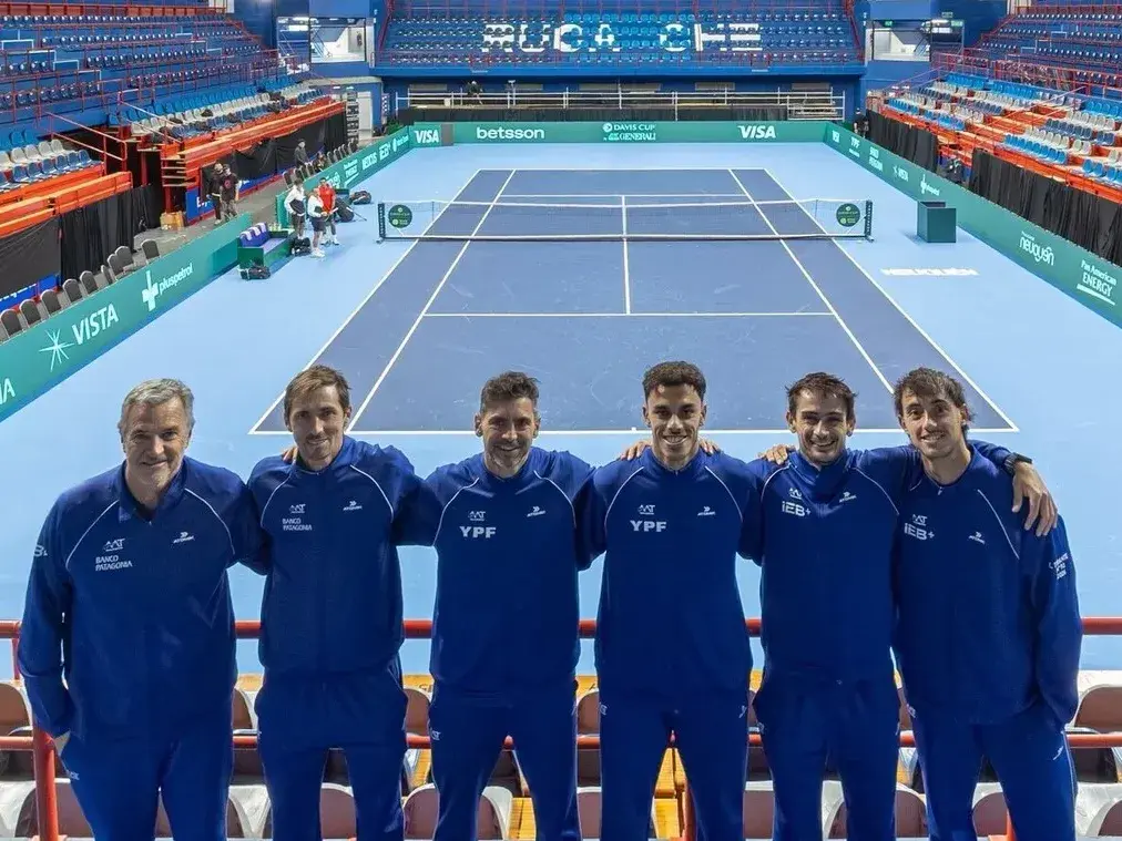 El equipo argentino de Copa Davis listo para enfrentar a Turquía  sábado y domingo en el Ruca Che. Foto: AAT