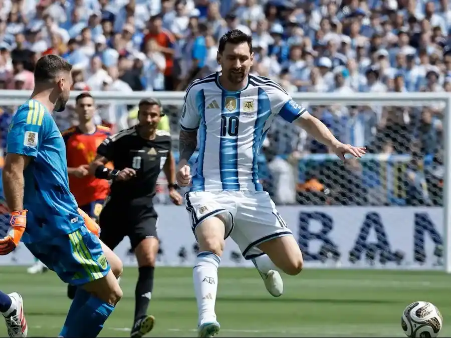 La Selección Argentina va en busca de una nueva estrella frente a España: Seguí el partido en vivo