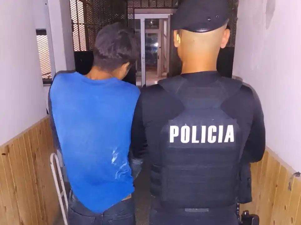 El masculino fue trasladado a la Comisaría.