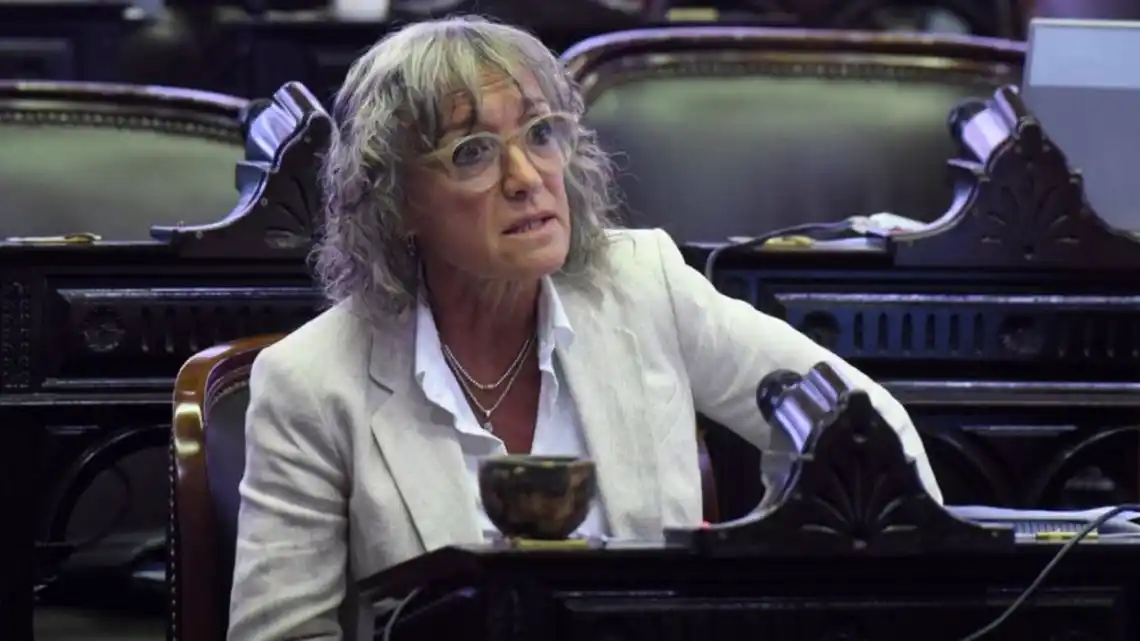 "¿A qué persona con antecedentes penales le dan un crédito a 30 años?", disparó Frade tras denunciar funcionarios de LLA