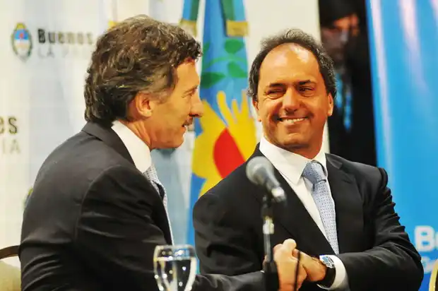 Macri y Scioli flirtean para llegar juntos a la meta