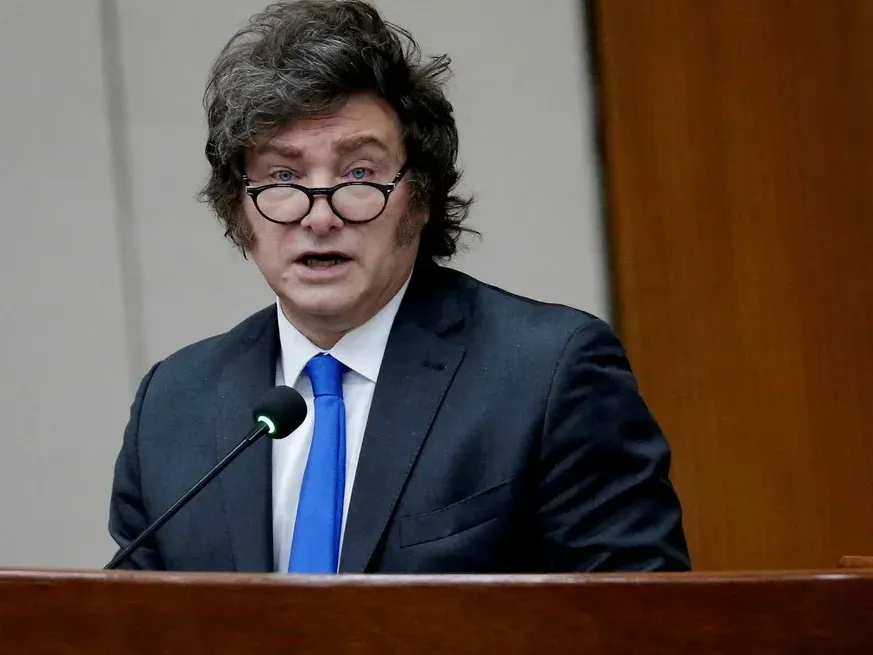 Javier Milei pasaría brevemente por Santa Fe, de camino a Paraná. Reuters.