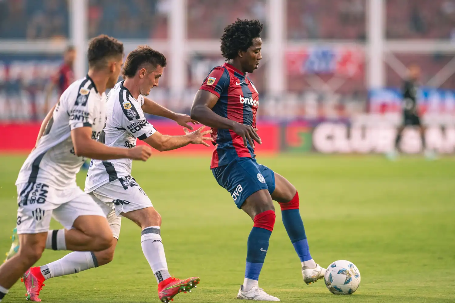 Cojn el triunfo, San Lorenzo dejó a Boca sin chances de clasificar a la Copa Libertadores.