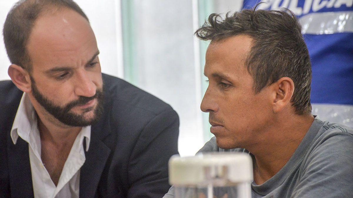 Los presos intentaron atacar a Martínez en su primera noche en la cárcel