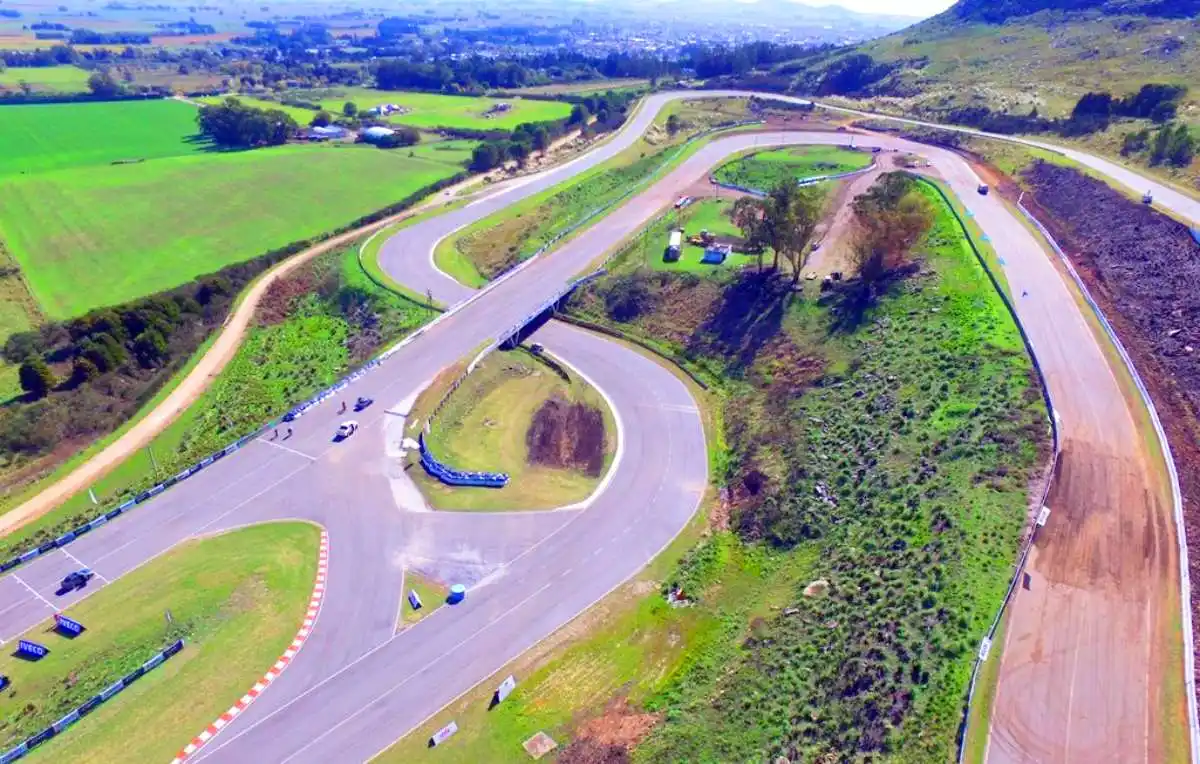 Trabajo. El que se aplica en el Juan M.Fangio, de Balcarce