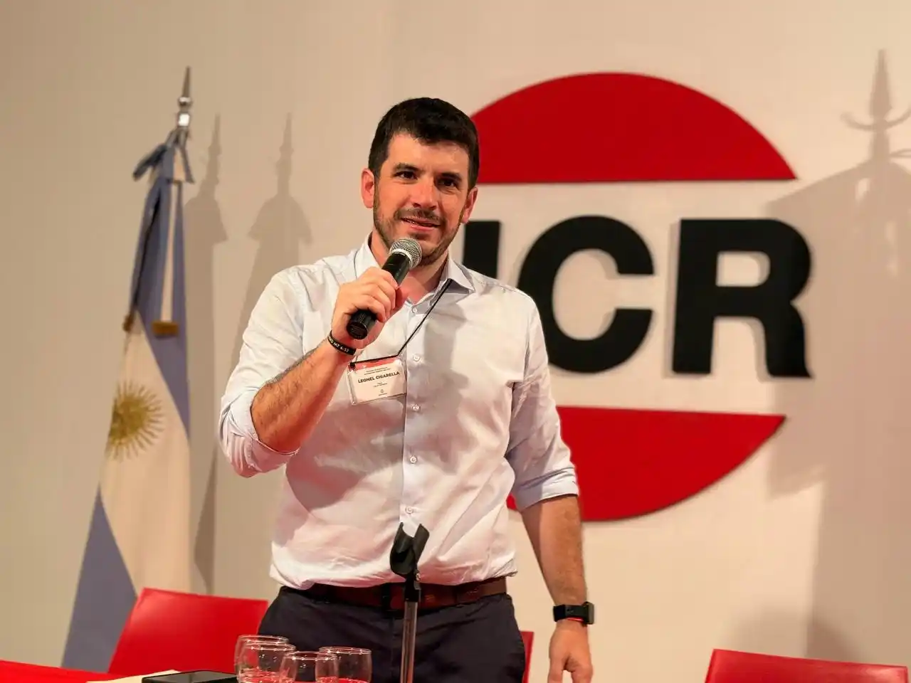 Leonel Chiarella y sus primera palabras como máxima autoridad de la UCR. Foto: Gentileza