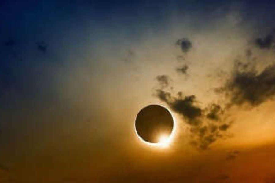 Cómo ver de forma segura el eclipse solar de este sábado