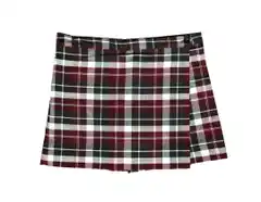 Buscan recuperar una pollera escolar olvidada en el colectivo Marrón