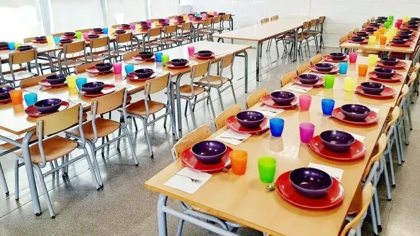 El Procurador General respaldó la sentencia que permite continuar con el nuevo sistema de alimentación escolar