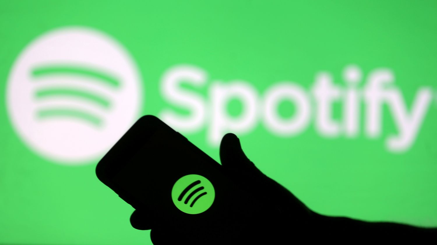 Cómo afectará el impuesto del 30% a compras en el exterior en las tarifas de Netflix y Spotify
