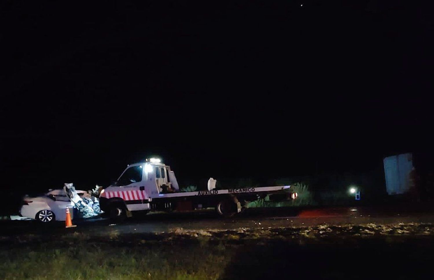 Choque fatal entre un auto y un camión en la autopista Santa Fe – Rosario