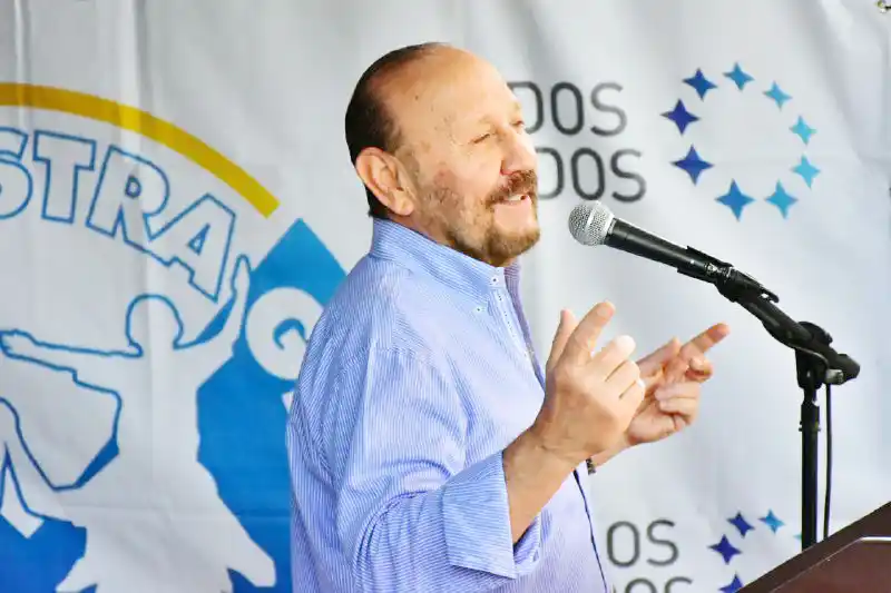 Gildo Insfrán: “No pueden aceptar que los
formoseños brillemos en el horizonte nacional”