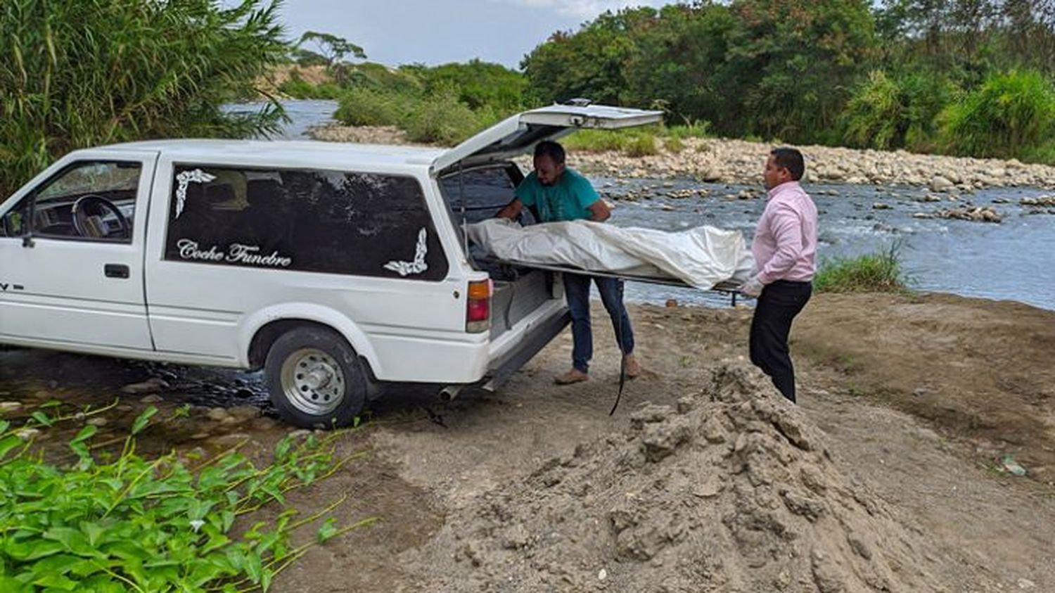 CON CUATRO BALAZOS EN LA CABEZA hallan cadáver de costurero colombiano en trocha de San Antonio del Táchira