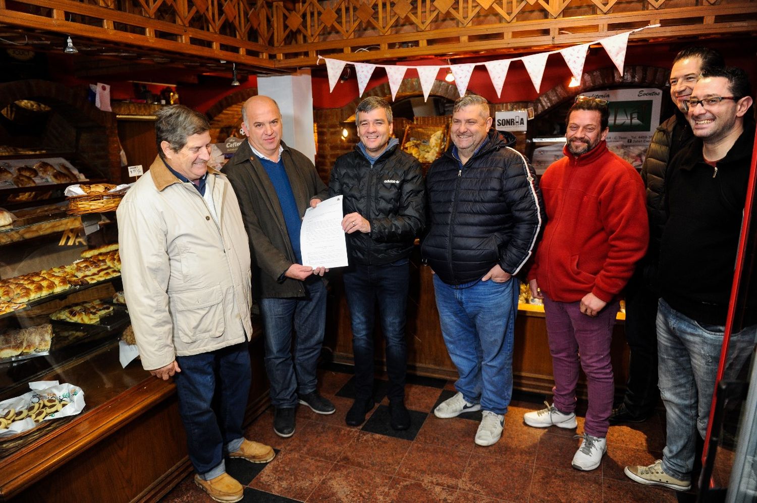Hurlingham: Zabaleta anunció la venta de pan a mitad de precio tras un acuerdo con las panaderías