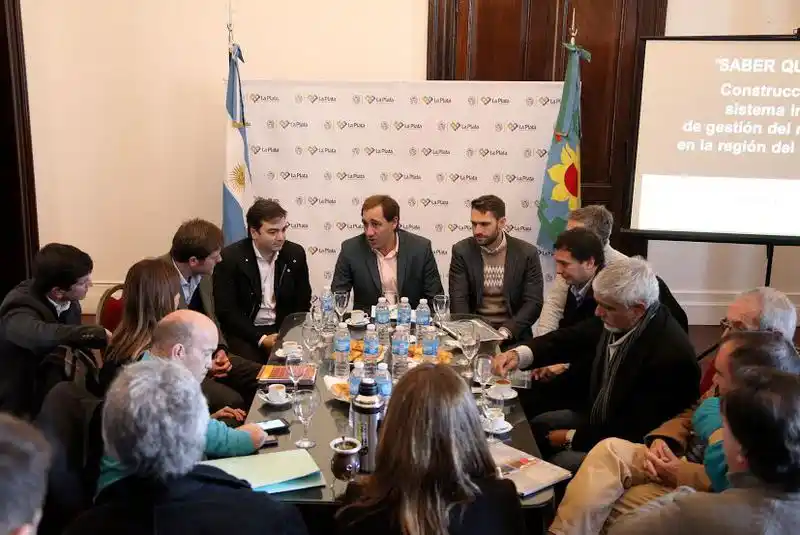 Los intendentes de La Plata, Berisso y Ensenada se reunieron por obras hídricas