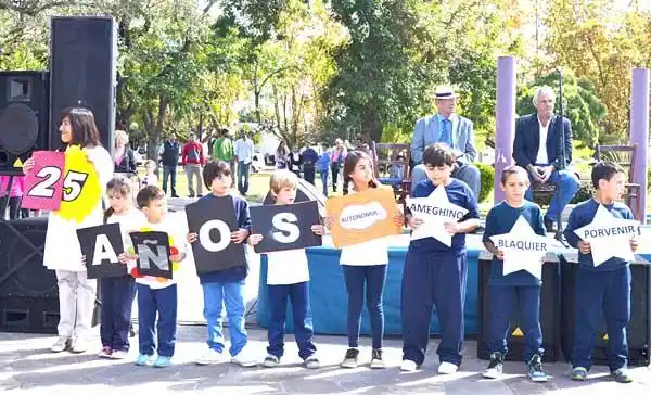 Florentino Ameghino celebró sus 25º años de Autonomía 
