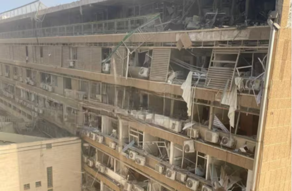 Un misil iraní impactó en un hospital de Israel y aclaran que "el ataque era a instalaciones de inteligencia"