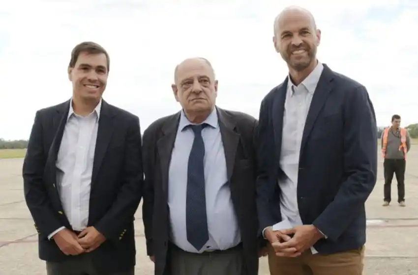 Dietrich regresa a la ciudad para hacer anuncios sobre el aeropuerto