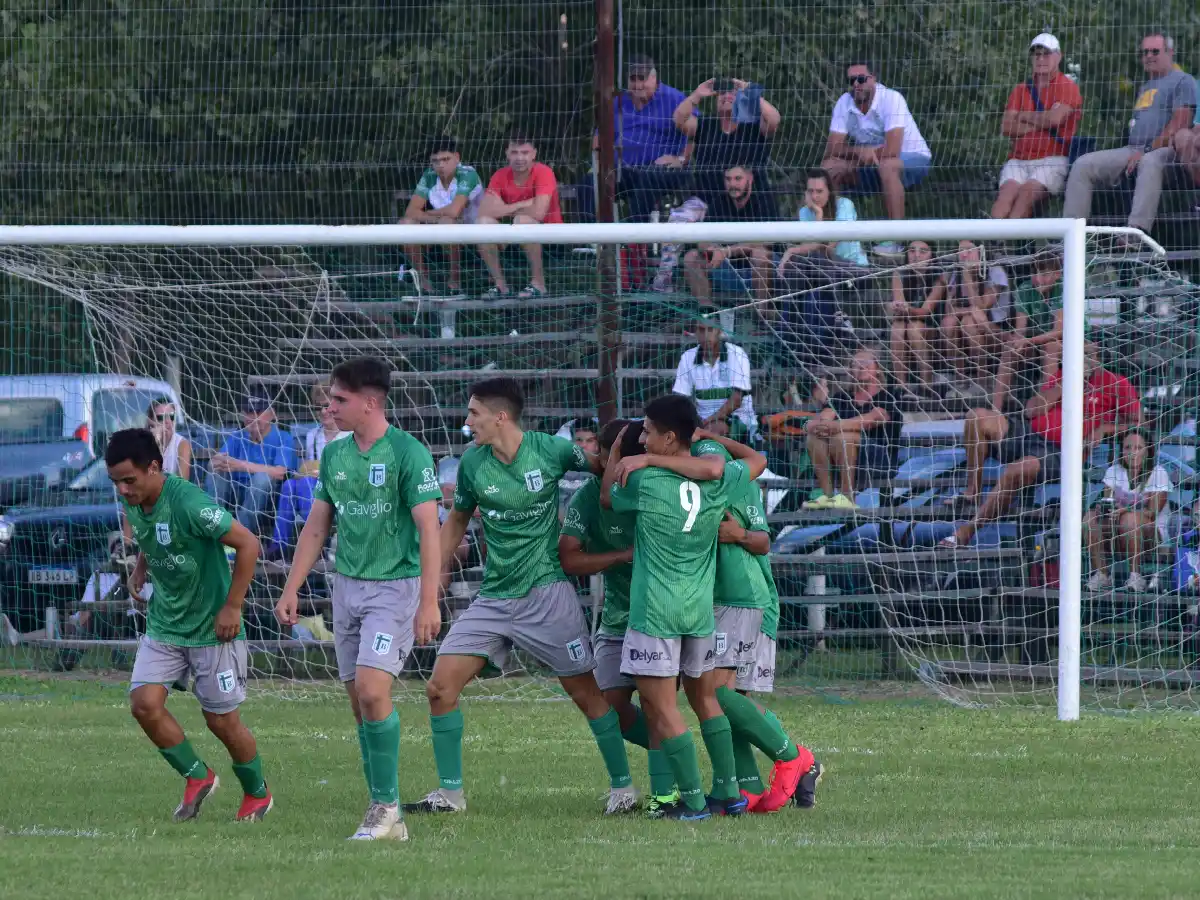 Sportivo empezó el torneo festejando