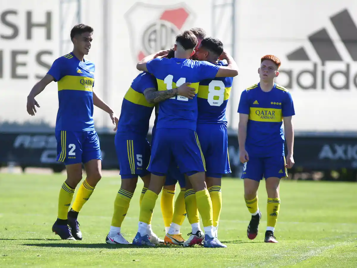 En Reserva, Boca goleó a River