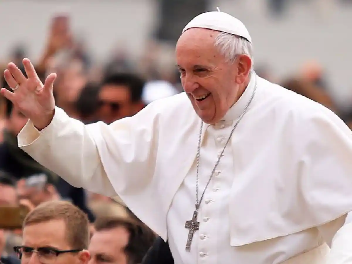 El Papa Francisco, profundamente afectado por la muerte de Alfie Evans