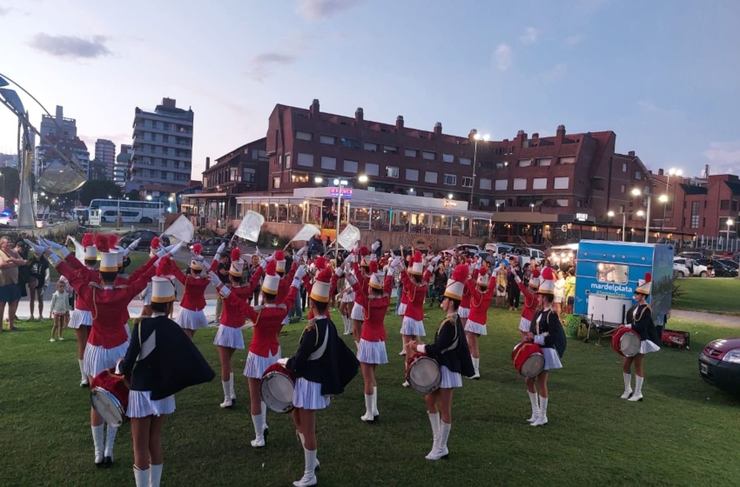 En la previa del Carnaval, Mar del Plata se promocionó en Miramar y Pinamar