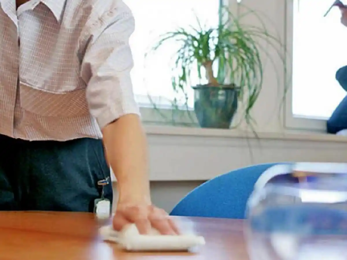  día no laborable o con jornada con remuneración al doble