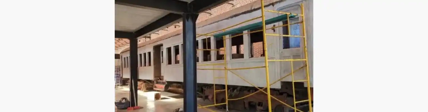 Coche ferroviario en restauración en Pergamino. - La Opinión de Pergamino -