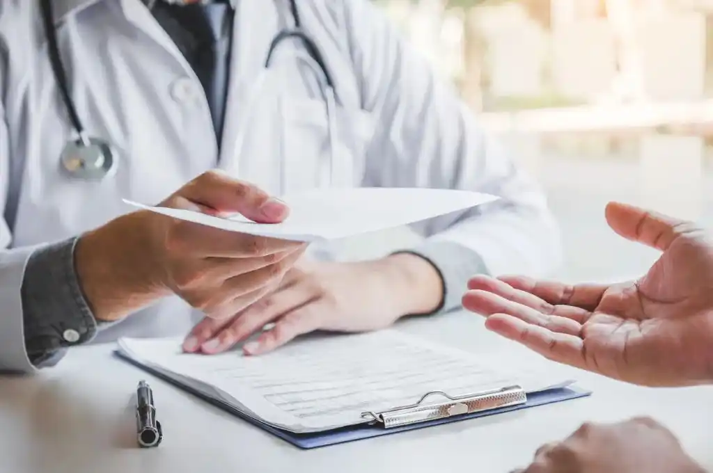 El Ministerio de Salud anunció que ya no se aceptarán recetas médicas por foto o mail
