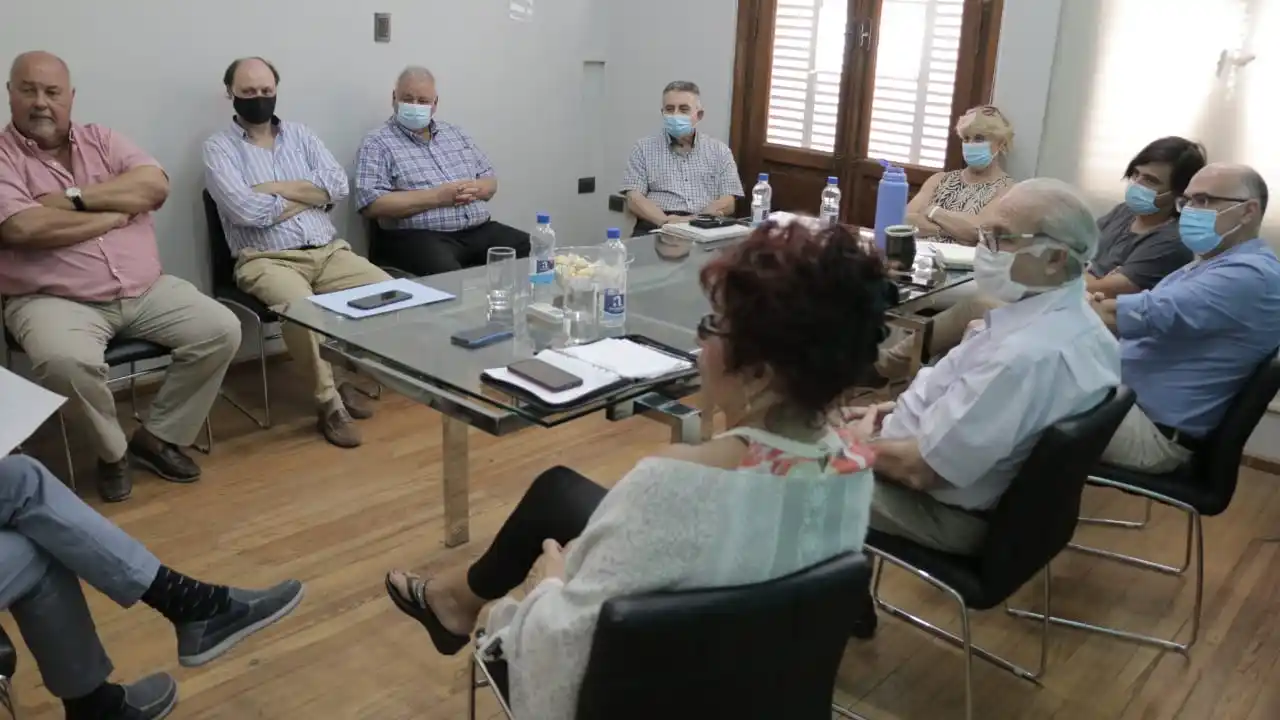 Femer: Trató el pedido de reincorporación de anatomopatólogos a Iosper y el proyecto de Colegiación Médica